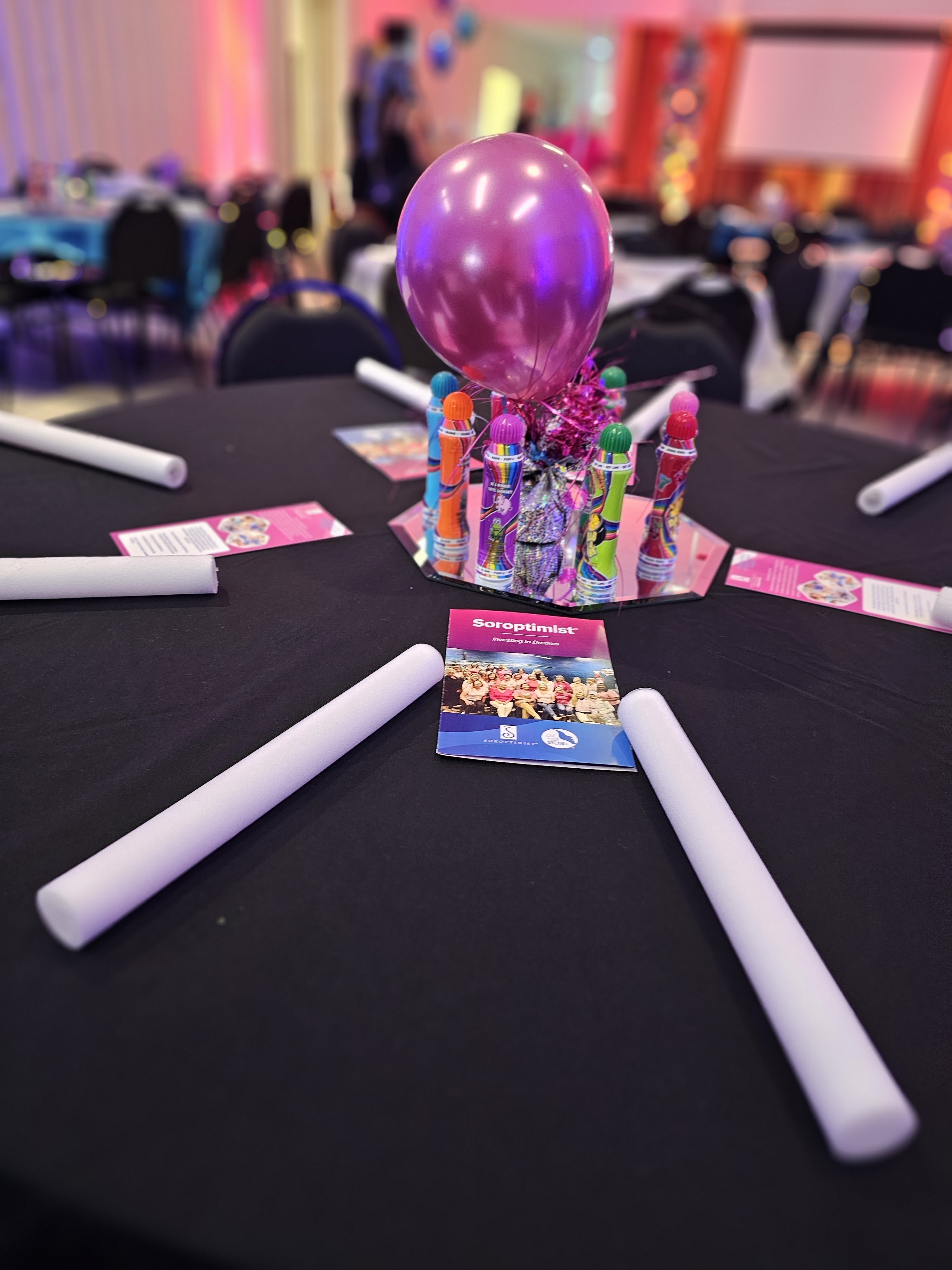 Bingo Night table decor